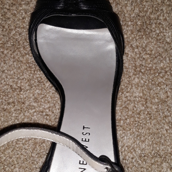 NWOT NINE WEST leather sandals heels - Picture 4 of 11